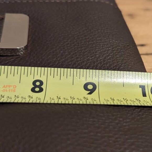 Liz Claiborne New York Crossbody Brown Pebbled Leather Bag in Like New Condition - Picture 9 of 12